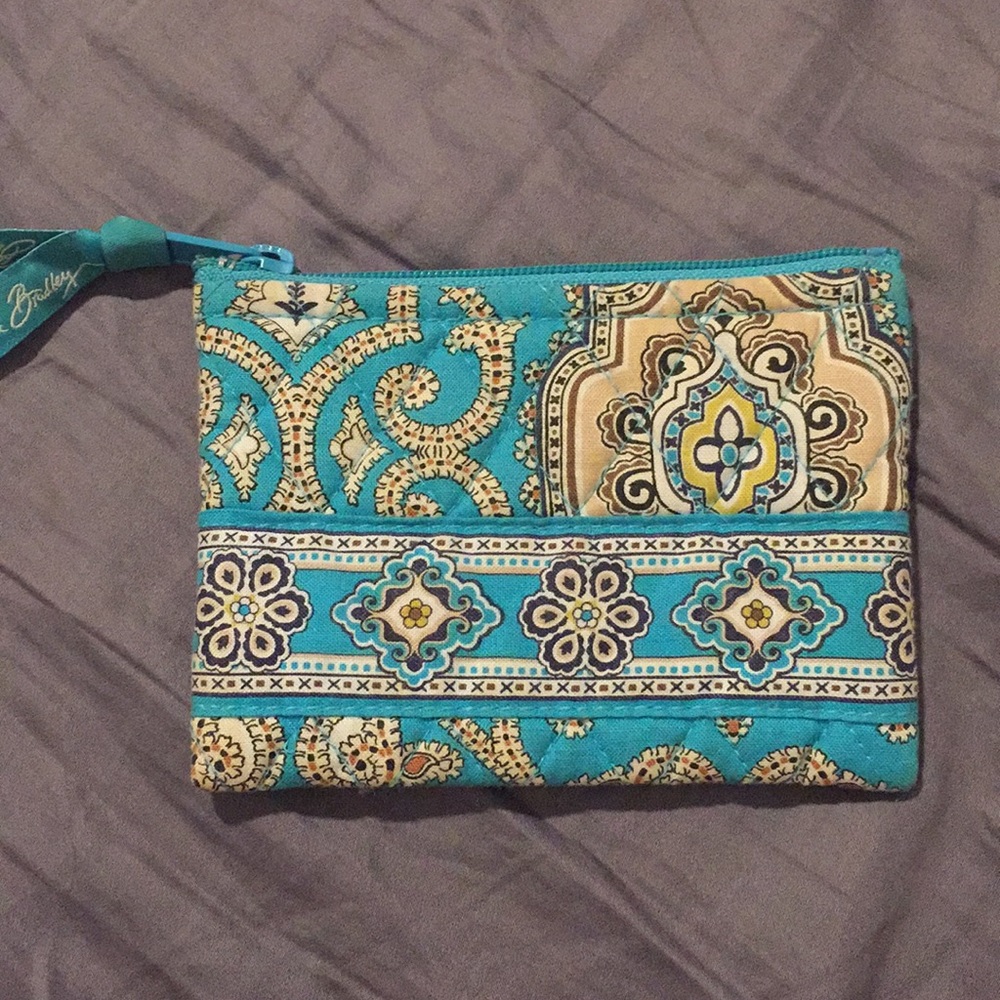 Like New Vera Bradley Coin Purse in Totally Turq